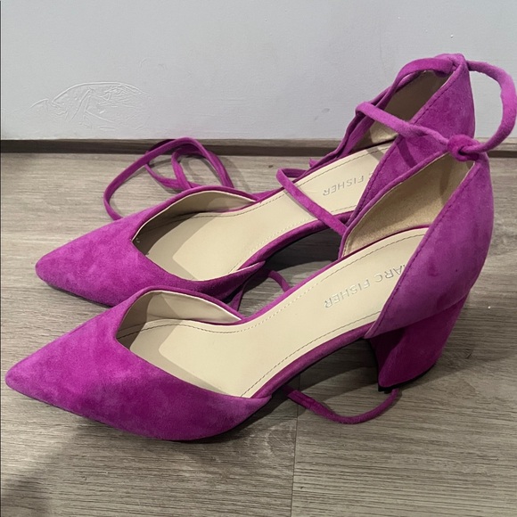 Marc Fisher‎ Cerana Fuchsia Suede Heels with Ankle Tie, Size 8.5 - Picture 4 of 7